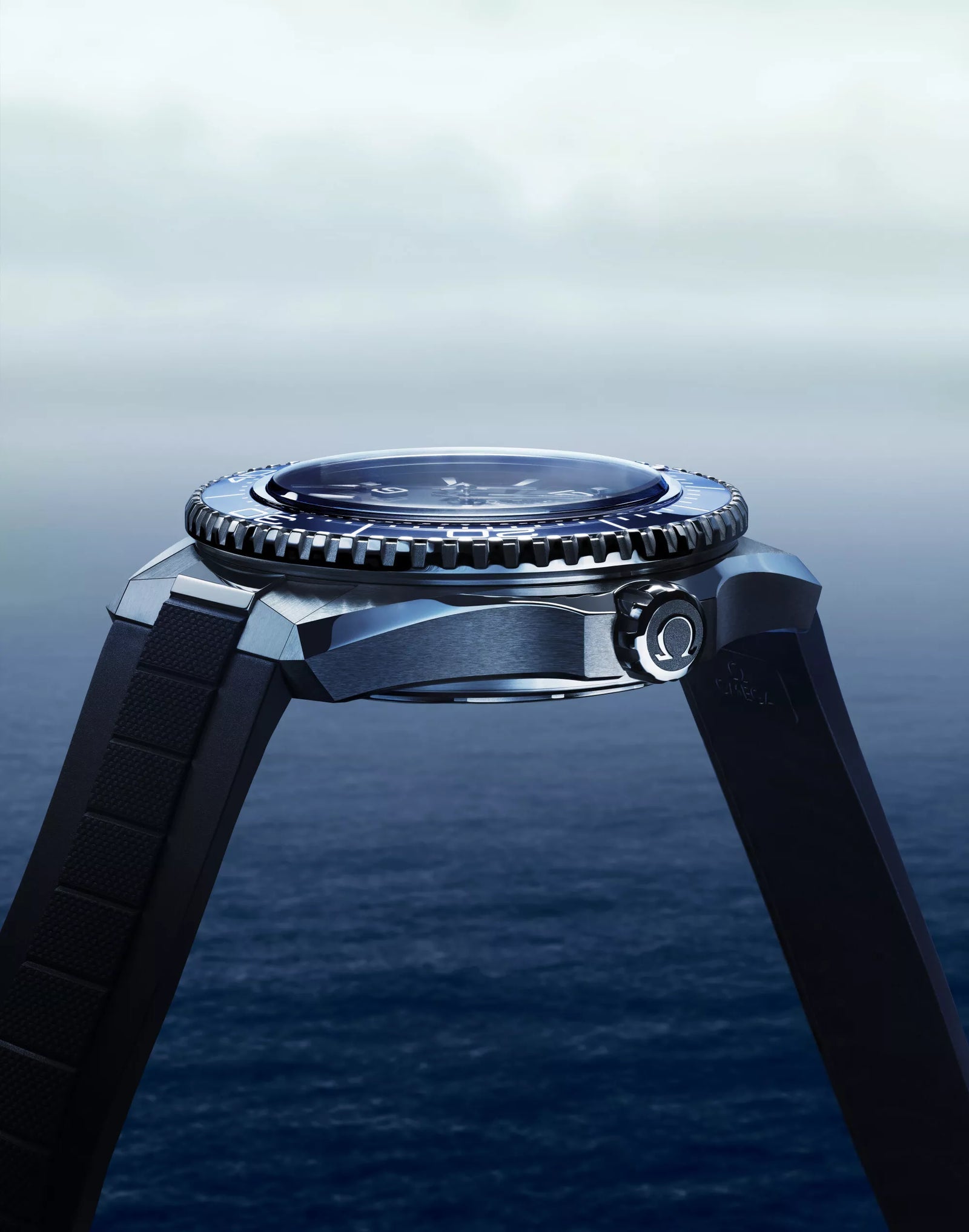 Seamaster Planet Ocean 600M — Black Dial, Rubber, Blue Bezel, Black Strap