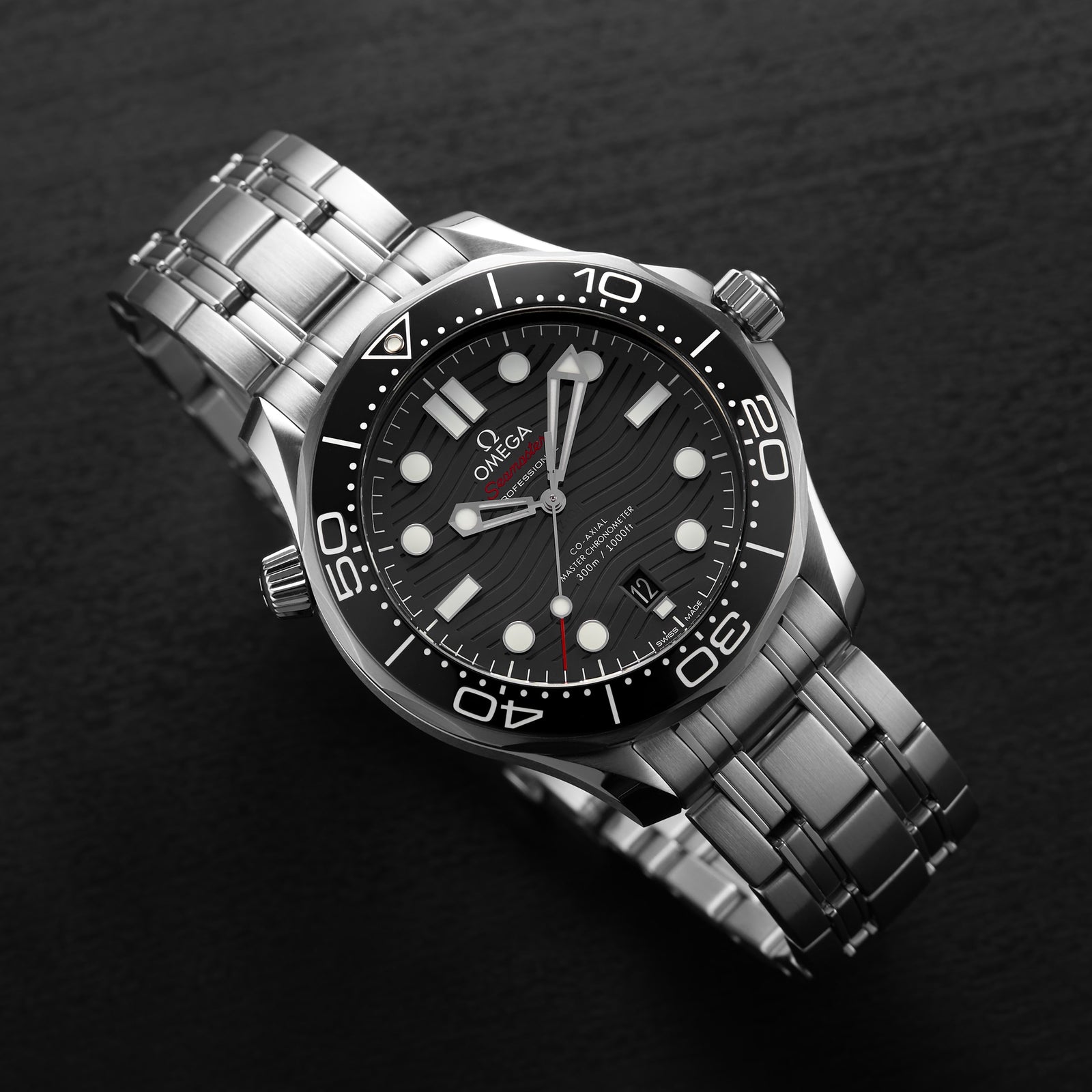 Seamaster Diver 300M — Black Dial, Ceramic Bezel