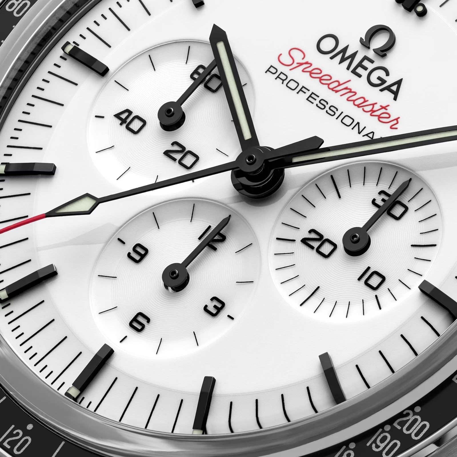 Speedmaster Moonwatch Professional — White Dial, Rubber