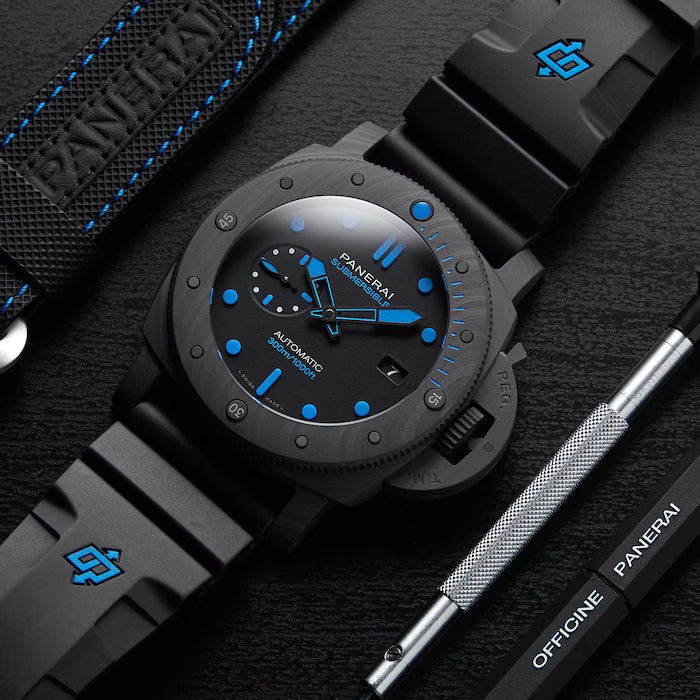Submersible Carbotech — Black Dial