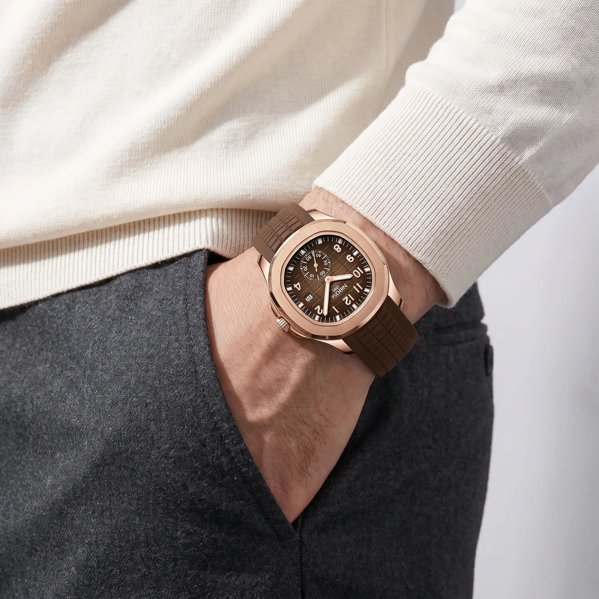 Kron Riviera Sport — Champagne — hand in pocket